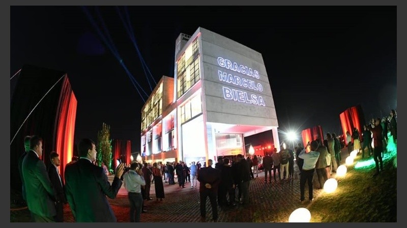 El edificio en Bella Vista donado por el Loco. 