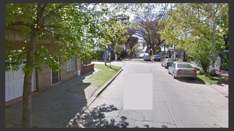 El peluquero Alberto se había mudado sobre calle Buchanan hacía tres años. 