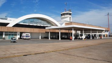 Vuelos cancelados en el Aeropuerto Internacional Rosario.