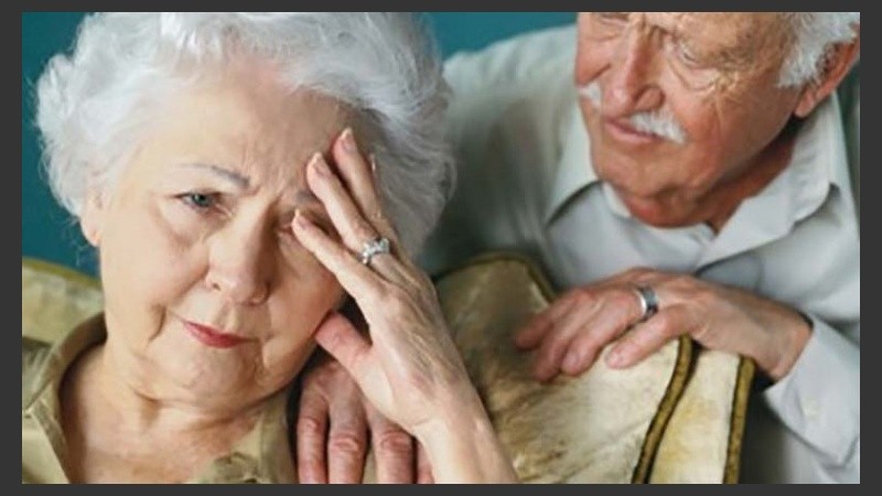 Si la persona tiene serias dificultades a la hora de recordar algo que ha pasado hace poco puede estar sufriendo demencia.