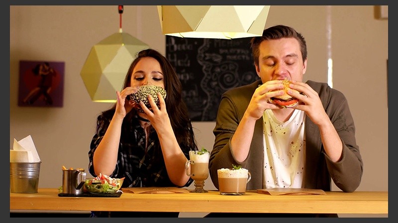 Tener pareja lleva a cuidarse menos y engordar más.