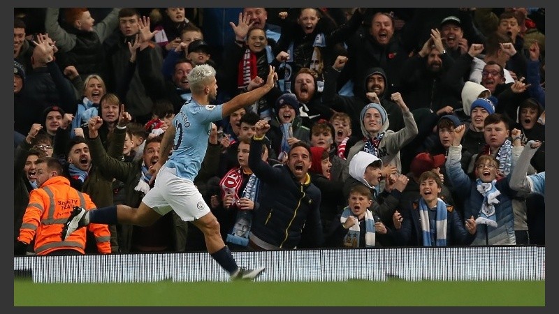 El Kun marcó el segundo gol del equipo dirigido por Guardiola.
