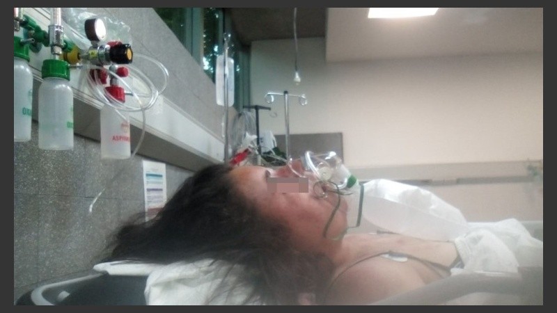 La chica quedó internada en el hospital Vilela.