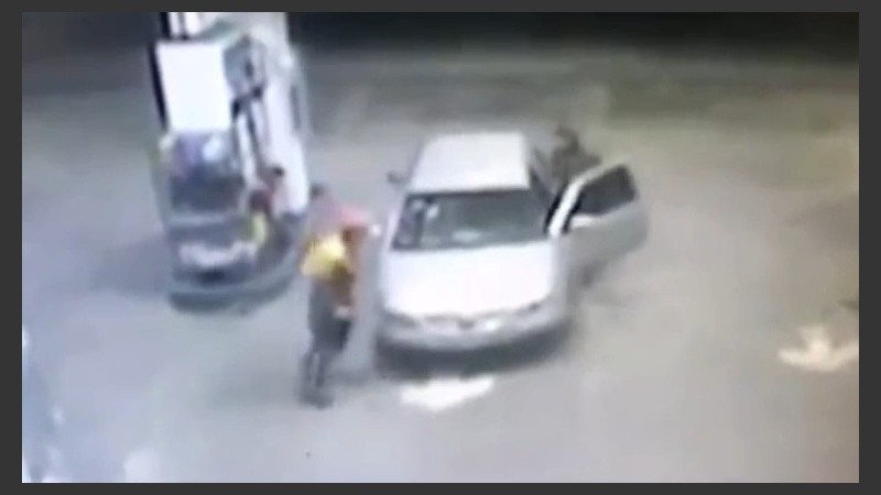 Ni joyas, ni dólares: la nafta se convirtió en un botín.