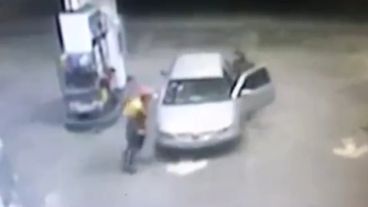 Ni joyas, ni dólares: la nafta se convirtió en un botín.