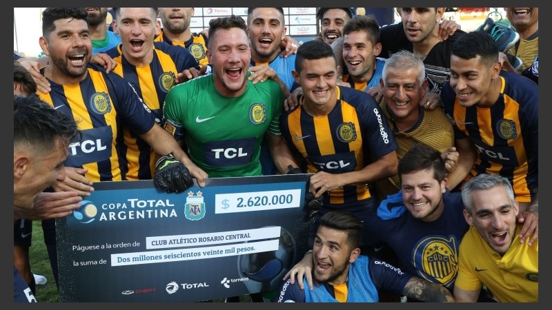 El festejo canalla tras la clasificación a la final.