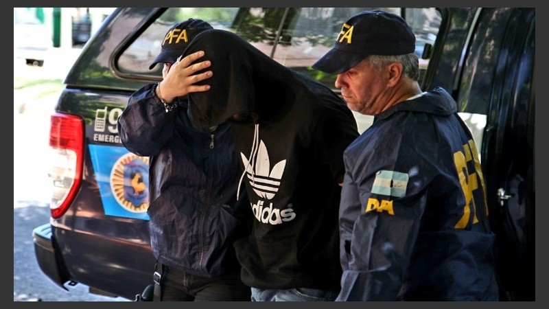 El momento en el que detienen al sobrino de Campillo.