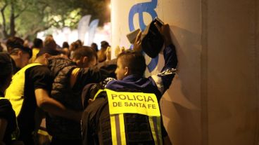 Unos 200 policías participaron del operativo.