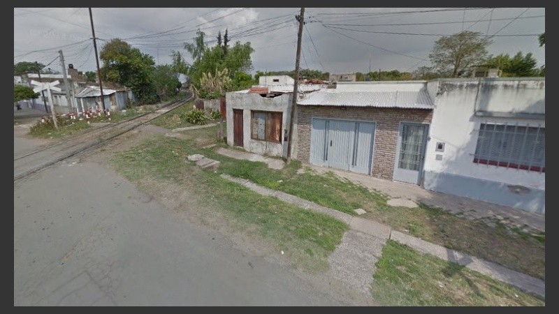 Humberto Primo y las vías.