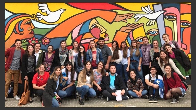 Un contingente de Paraná, Entre Ríos, realizó el recorrido guiado por el edificio.