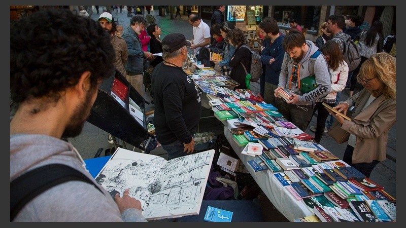 La Noche de las Librerías se desarrollará este viernes, desde las 18, en distintos espacios libreros de Rosario.