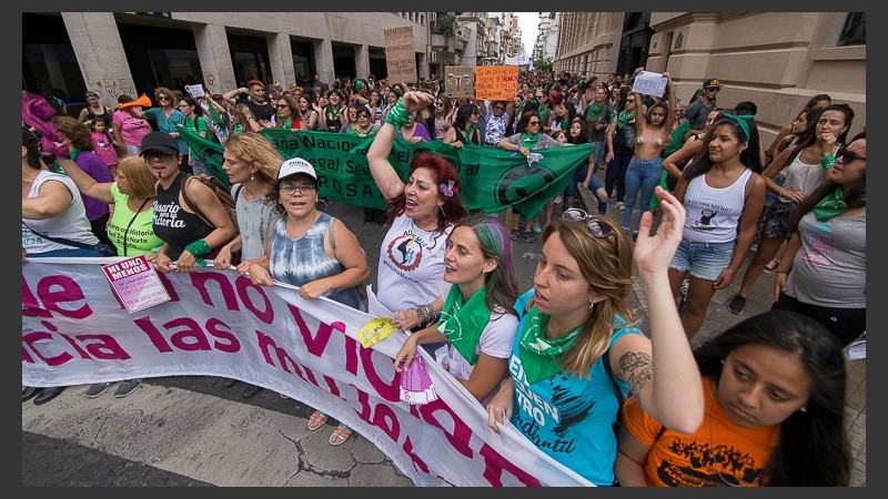 La marcha arrancó en plaza San Martín y terminó en el Monumento.