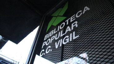 La biblioteca Vigil está ubicada en Gaboto 450.