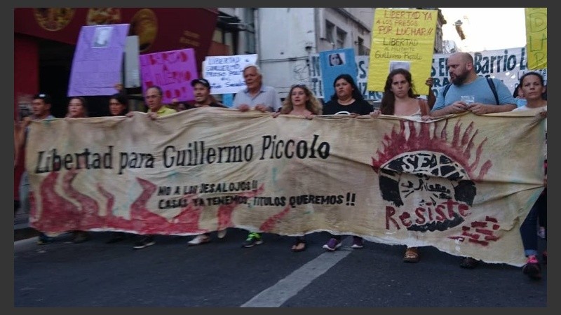 Organizaciones marcharon para reclamar la libertad de Píccolo.