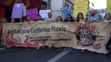 Organizaciones marcharon para reclamar la libertad de Píccolo.