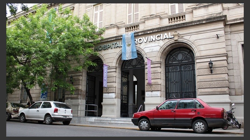 El hospital donde fue atendido el joven baleado. 