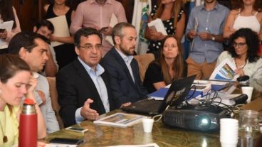 Los funcionarios municipales fueron al Concejo a presentar el proyecto.