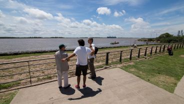 El Parque Autóctono, un balcón al río.