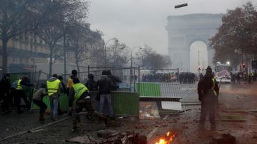 Los disturbios en el sitio emblemático de París.