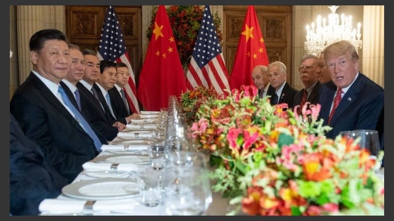 La foto más esperada de la cumbre: Donald Trump y Xi Jiping en una mesa.