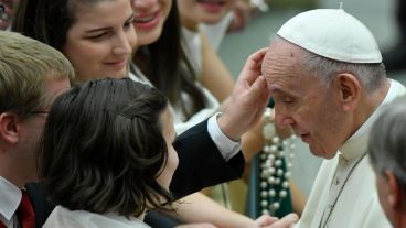 Francisco abogó por "un compromiso sinérgico" de la sociedad para vencer las adicciones.