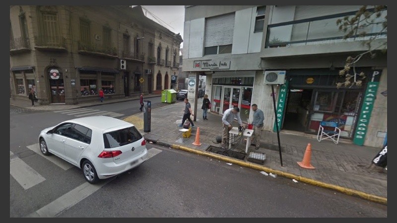 El incidente ocurrió en pleno centro de Rosario.