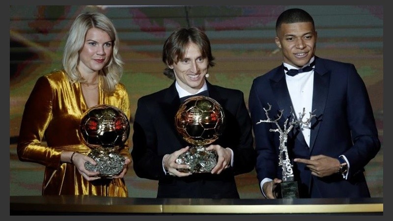 Los tres ganadores de este lunes.