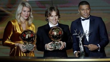 Los tres ganadores de este lunes.