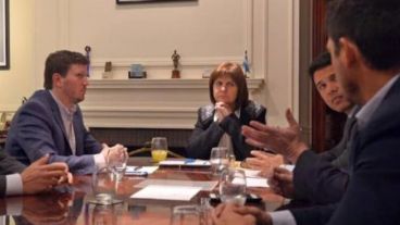 Angelini (izquierda) apoya la reforma de Bullrich.