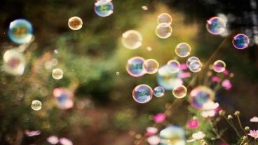 Jueves para hacer burbujas al aire libre.