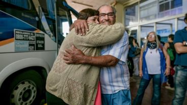 Los hermanos pudieron darse un abrazo 60 años después.