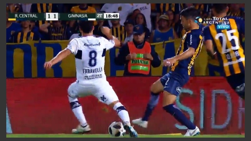 El caño de Caruzzo ante Faravelli. 