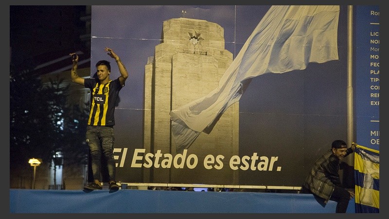 Festejo en el Monumento.