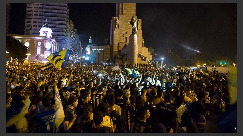 Los hinchas canallas de festejo.