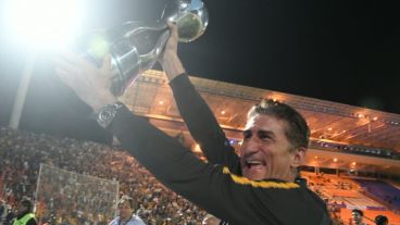 El Patón, iluminado por el fuego sagrado de Central.