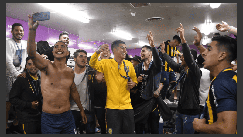Festejo de los jugadores de Rosario Central.