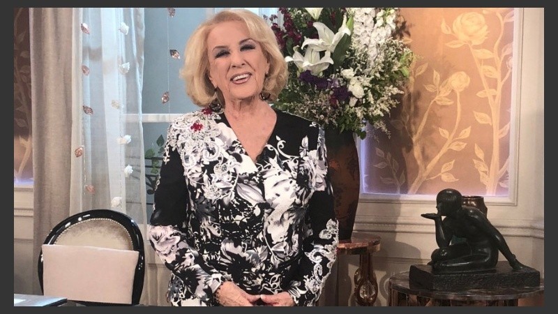 Siempre incisiva, Mirtha pregunta de todo en sus 