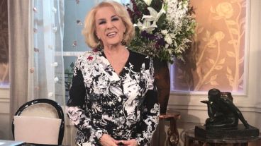 Siempre incisiva, Mirtha pregunta de todo en sus "mesazas".
