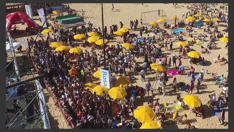 Modo Verano en 97.9: vení a disfrutar de una tarde de playa.