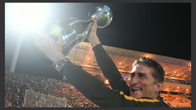 Edgardo Bauza y la emoción de obtener junto al equipo la Copa Argentina 2018.