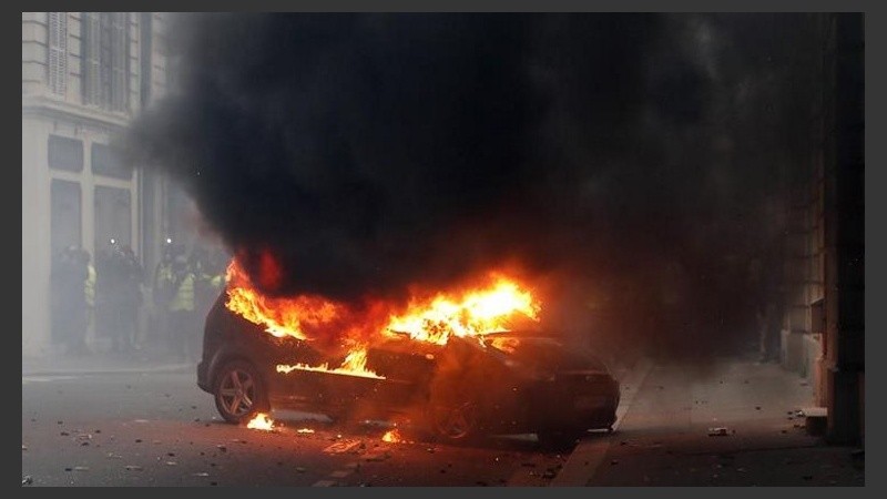 Otro sábado de marchas e incidentes en París.