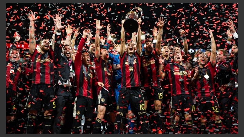 Atlanta celebró dos años después de su arribo como nueva franquicia.