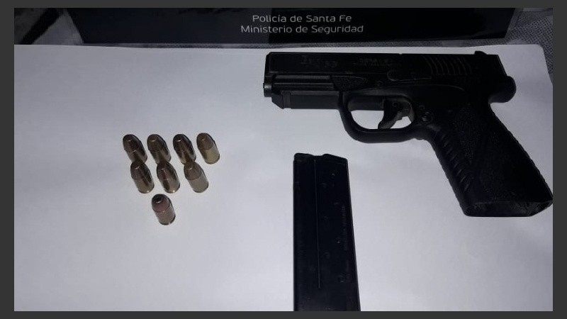 La Bersa tenía un cartucho con ocho municiones.