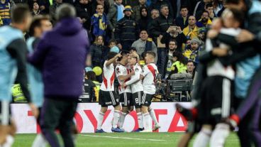 Quintero dio vuelta el partido con un zurdazo impresionante.