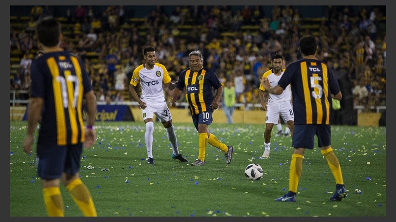 El partidito entre jugadores actuales y viejas glorias del club.