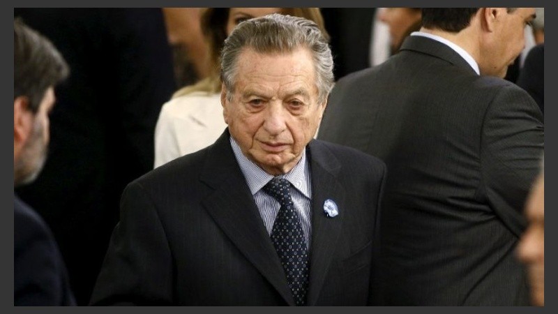 El padre del jefe de Estado deberá comparecer el próximo jueves en Comodoro Py.