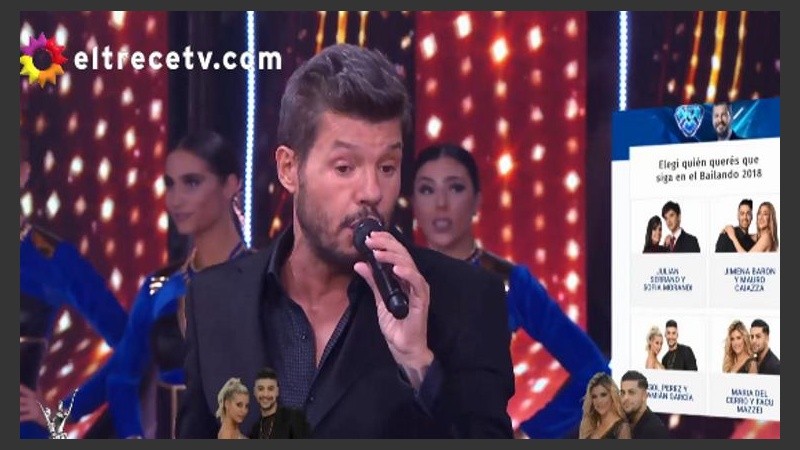 Tinelli evidentemente afectado por la ausencia de Pérez. 