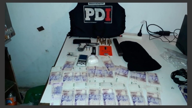 Parte del material secuestrado en los 22 allanamientos. 