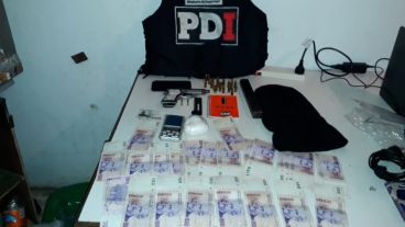 Parte del material secuestrado en los 22 allanamientos.