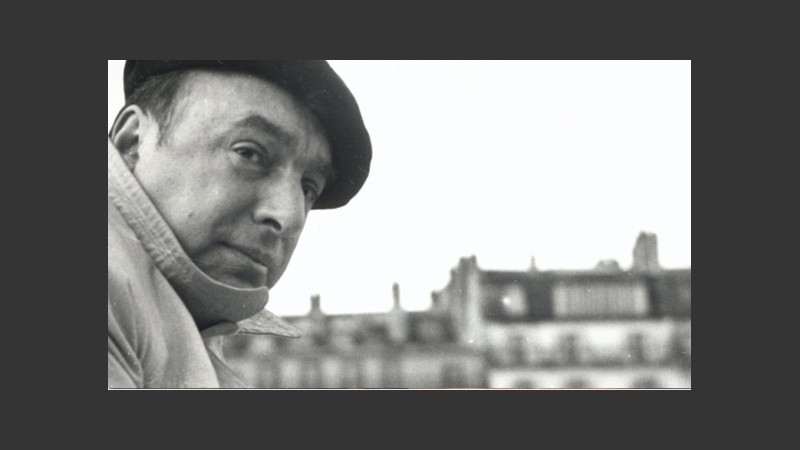 Neruda fue cuestionado por un hecho que él mismo confesó.